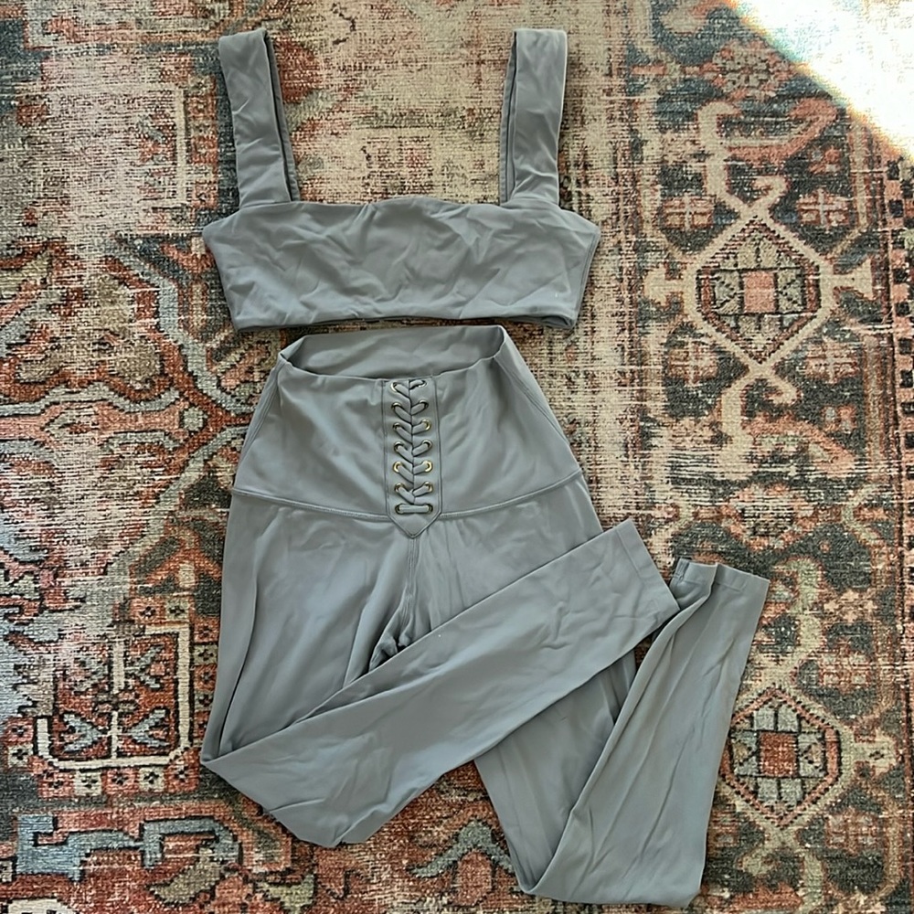 WeWoreWhat Lace-Up Leggings Set